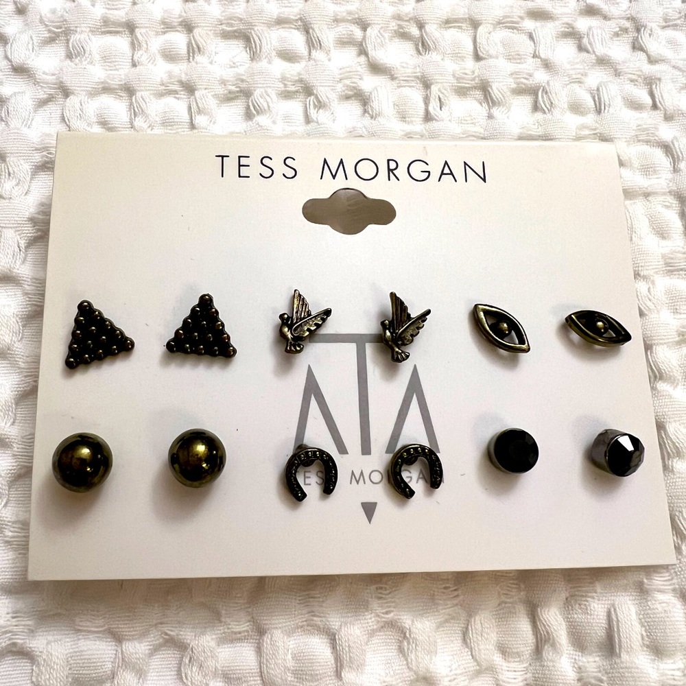 NWT Tess Morgan set of earrings